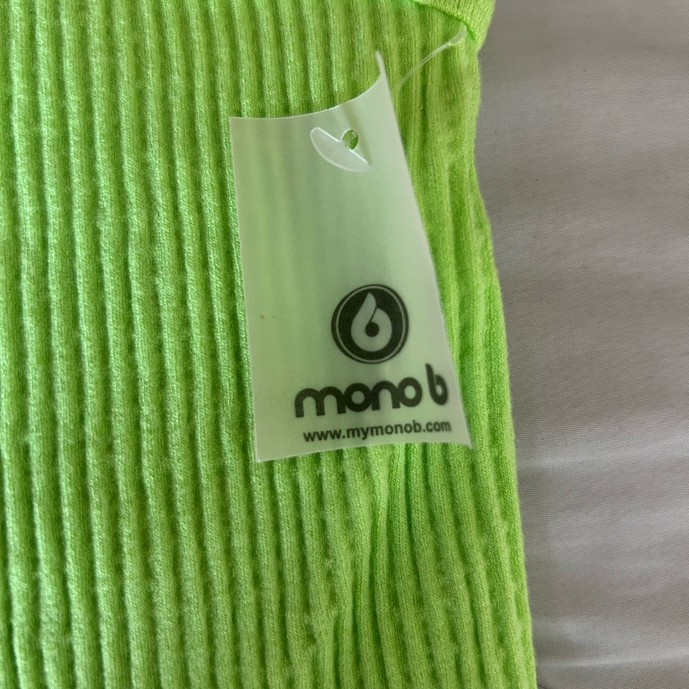 Green Ribbed Tank Top - Picture 4 of 4